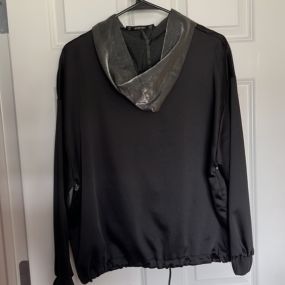 Zara Hoodie - Picture 4 of 4